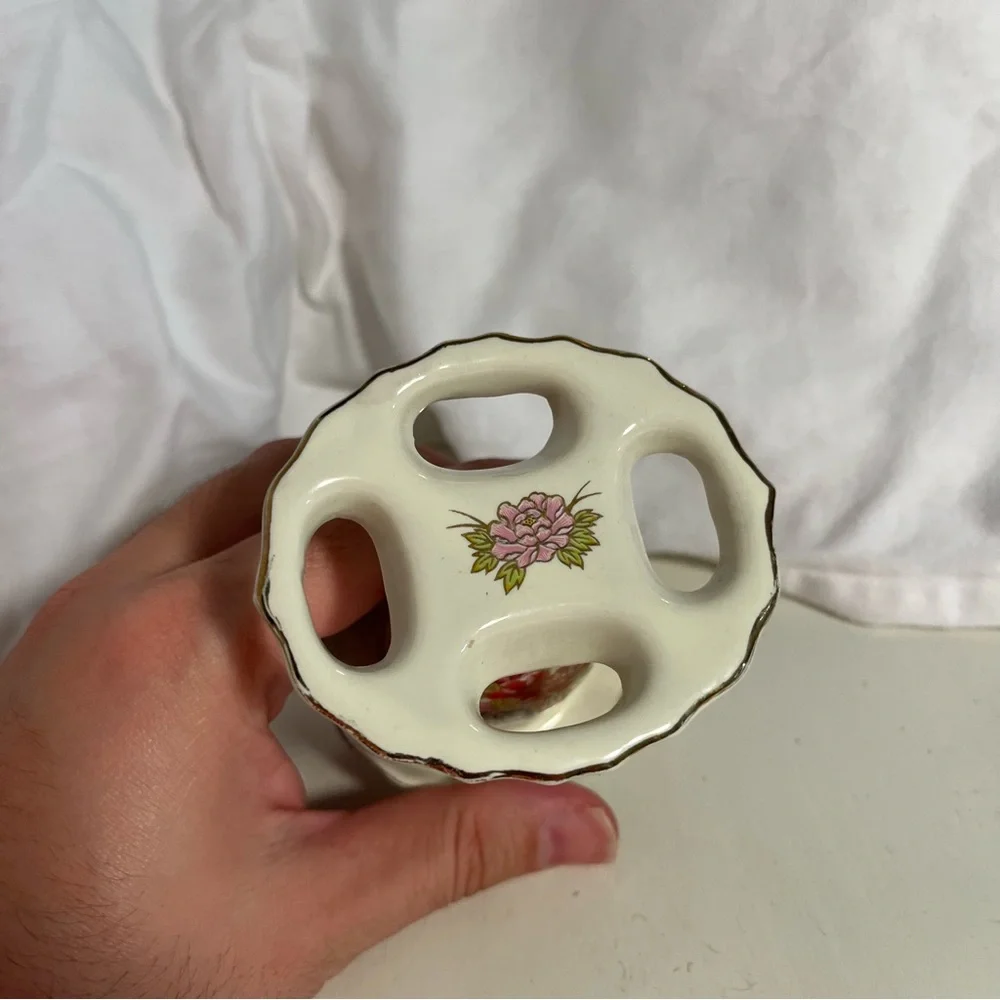 Japanese toothbrush holder